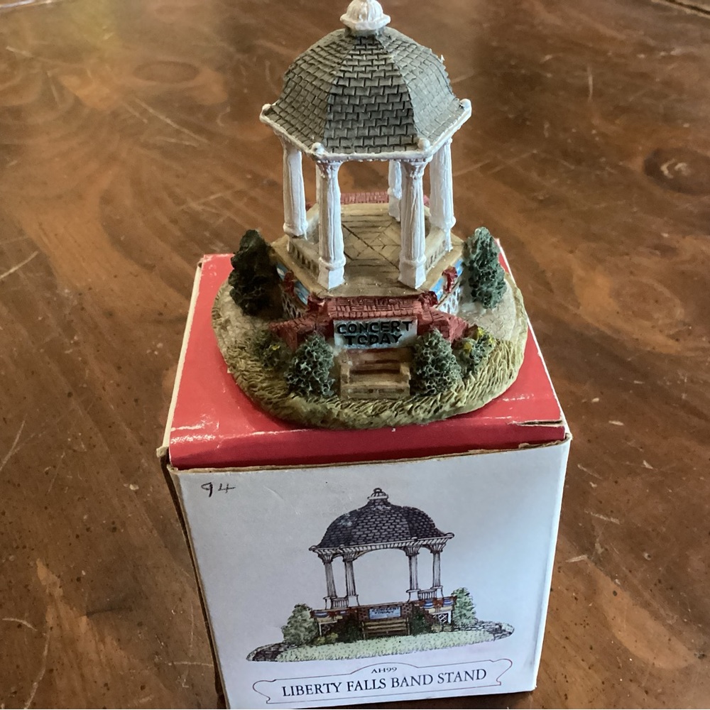 Liberty Falls Collection boxed Liberty Falls Bandstand vintage 1994